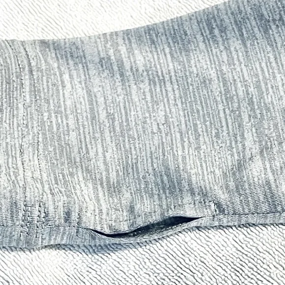 Liberty Pro quarter zip performance pull over with pockets. - Picture 4 of 7